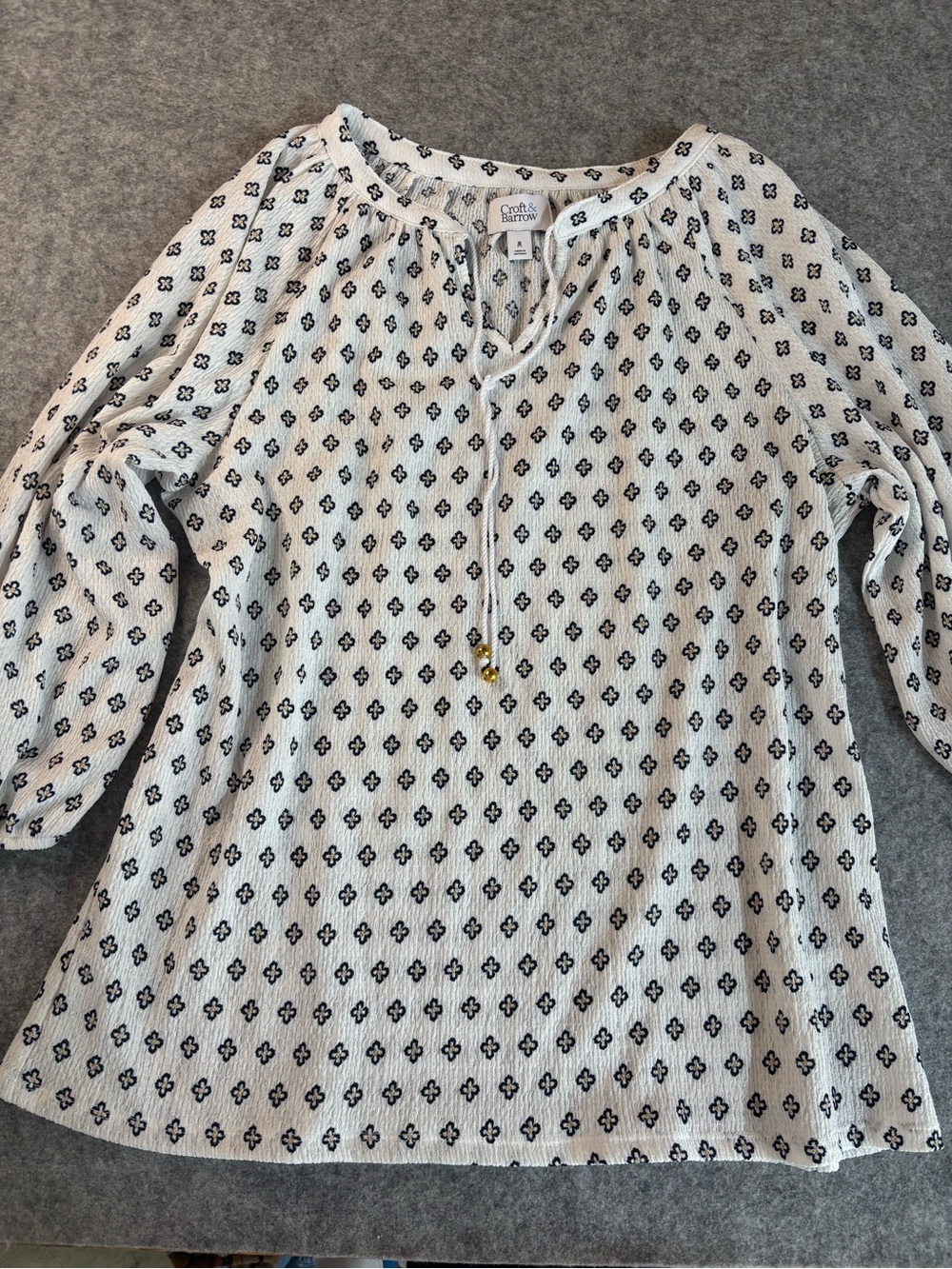 croft & barrow Cream Top with Black Geo Motif